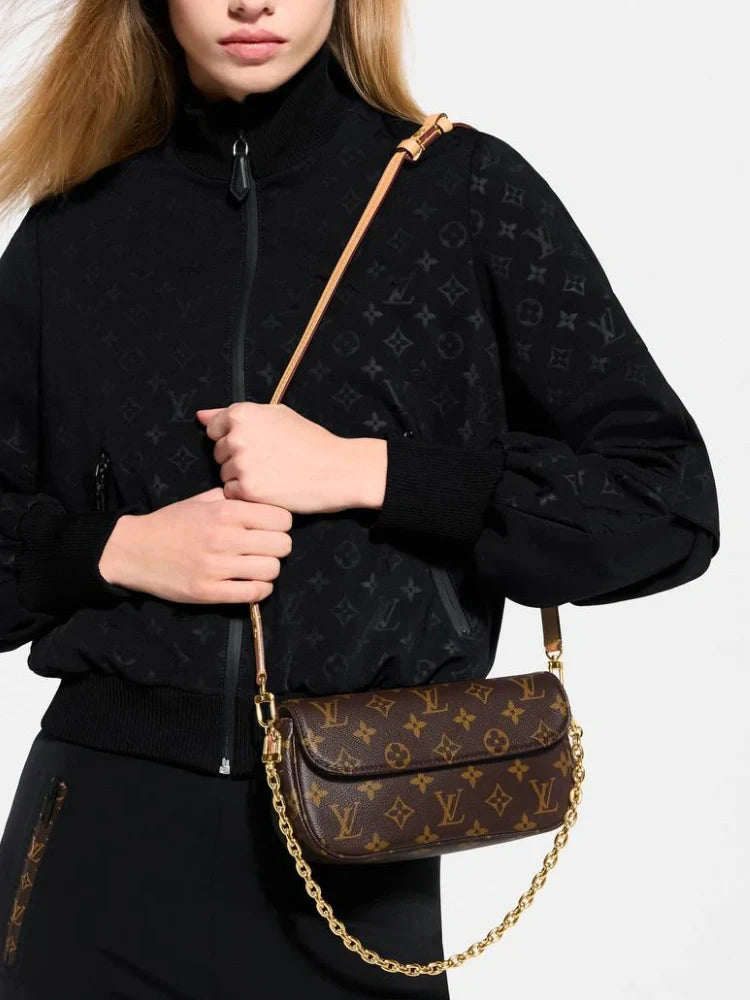 WALLET ON CHAIN IVY CLUTCH BAG