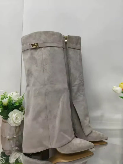 SUEDE BOOTS FOR AUTUMN