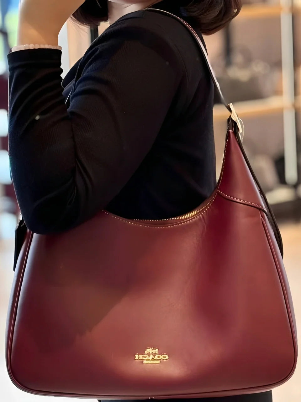 ELLA SHOULDER BAG
